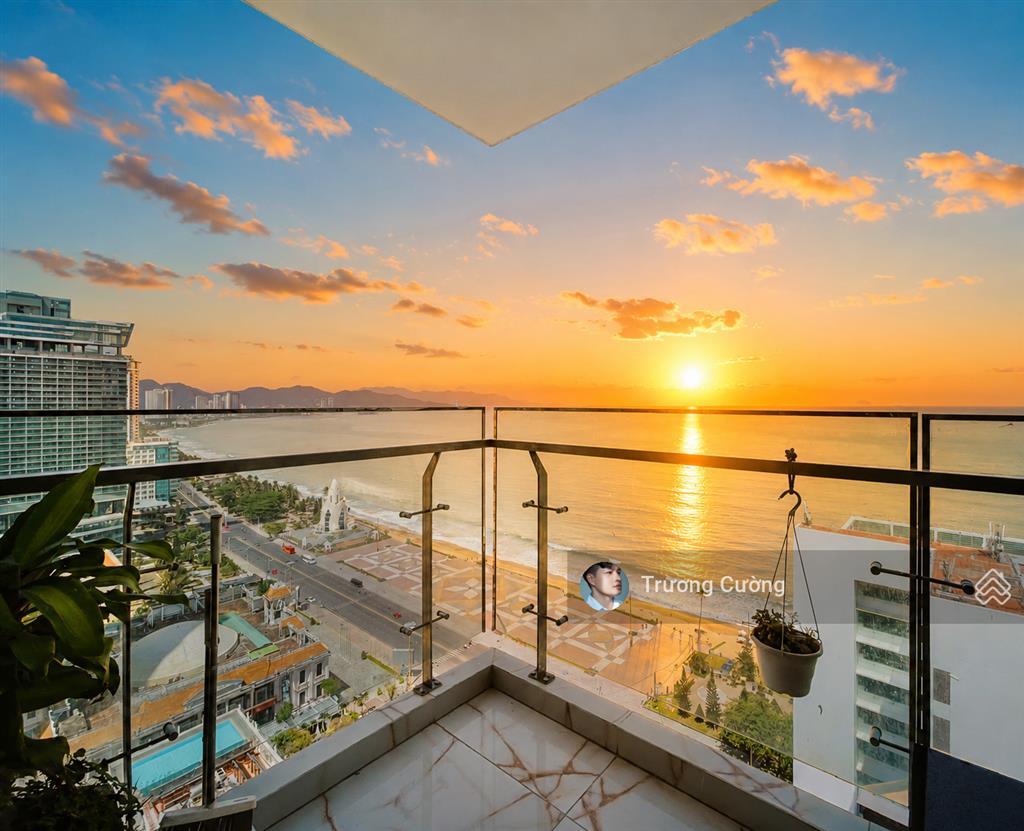 Hàng hiếm căn hộ sở hữu tầm view triệu đô nhìn biển và toàn bộ thành phố đẹp 92m2  0778 087 ***