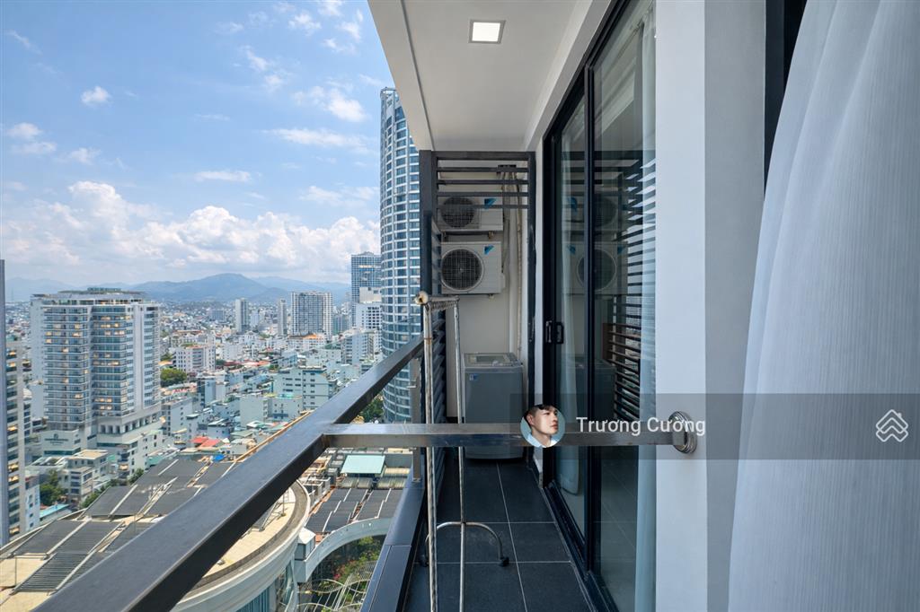 Bán nhanh căn 2 phòng ngủ, 2 wc view city tòa maple nha trang đã có sổ đỏ chỉ 4,7 tỷ  0778 087 ***
