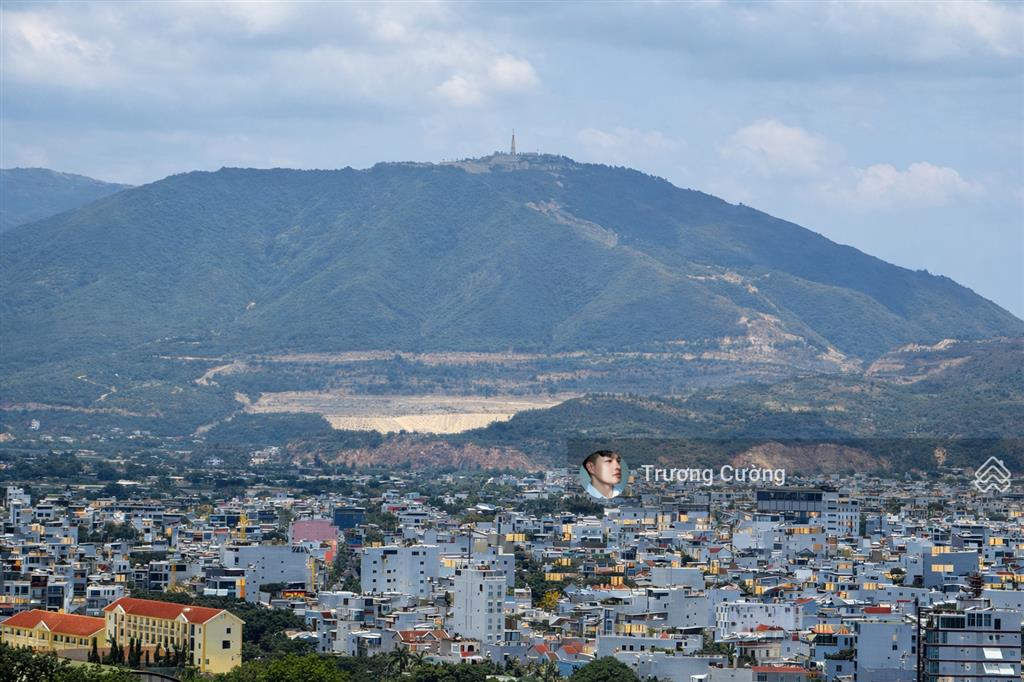 Bán nhanh căn 2 phòng ngủ, 2 wc view city tòa maple nha trang đã có sổ đỏ chỉ 4,7 tỷ  0778 087 ***