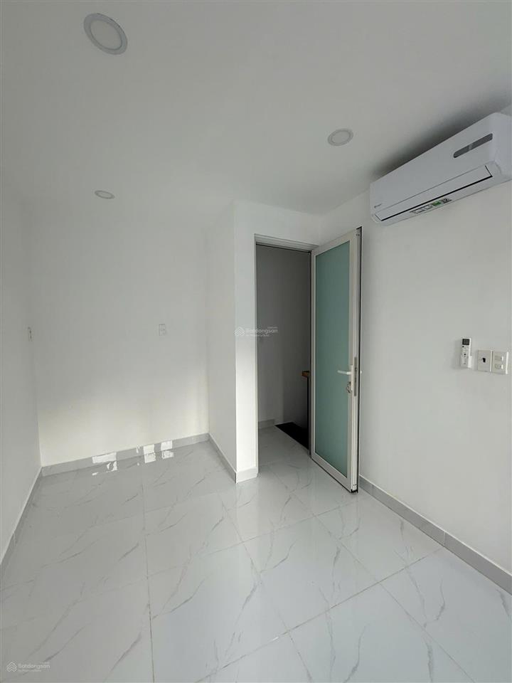 Bán nhà hẻm góc phạm thế hiển  3.9m x 5.23m  20.7m2  1 trệt 1 lững 1 lầu  2pn p7 q8