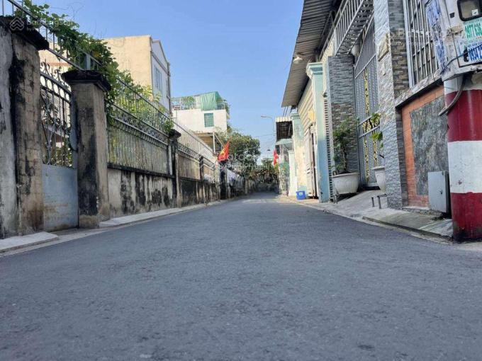 Nhà 2 mặt tiền phước bình giá 5,75 tỷ