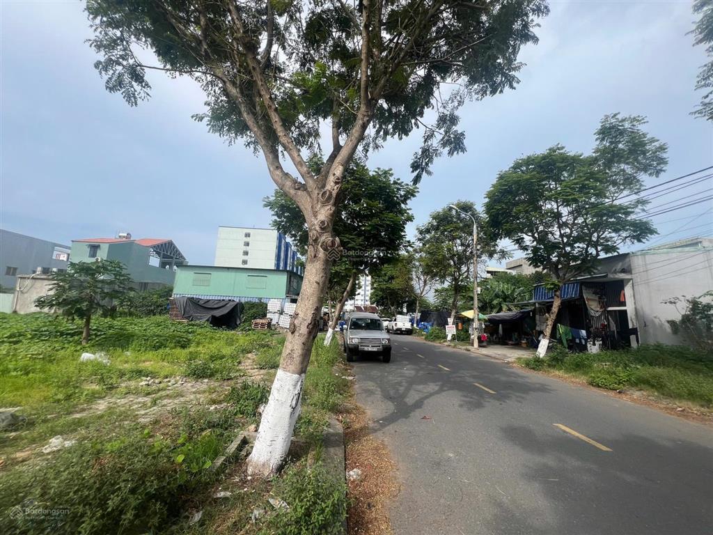 Cần bán 2 lô mt nại hưng 1, nại hiên đông, sơn trà gần sông hàn