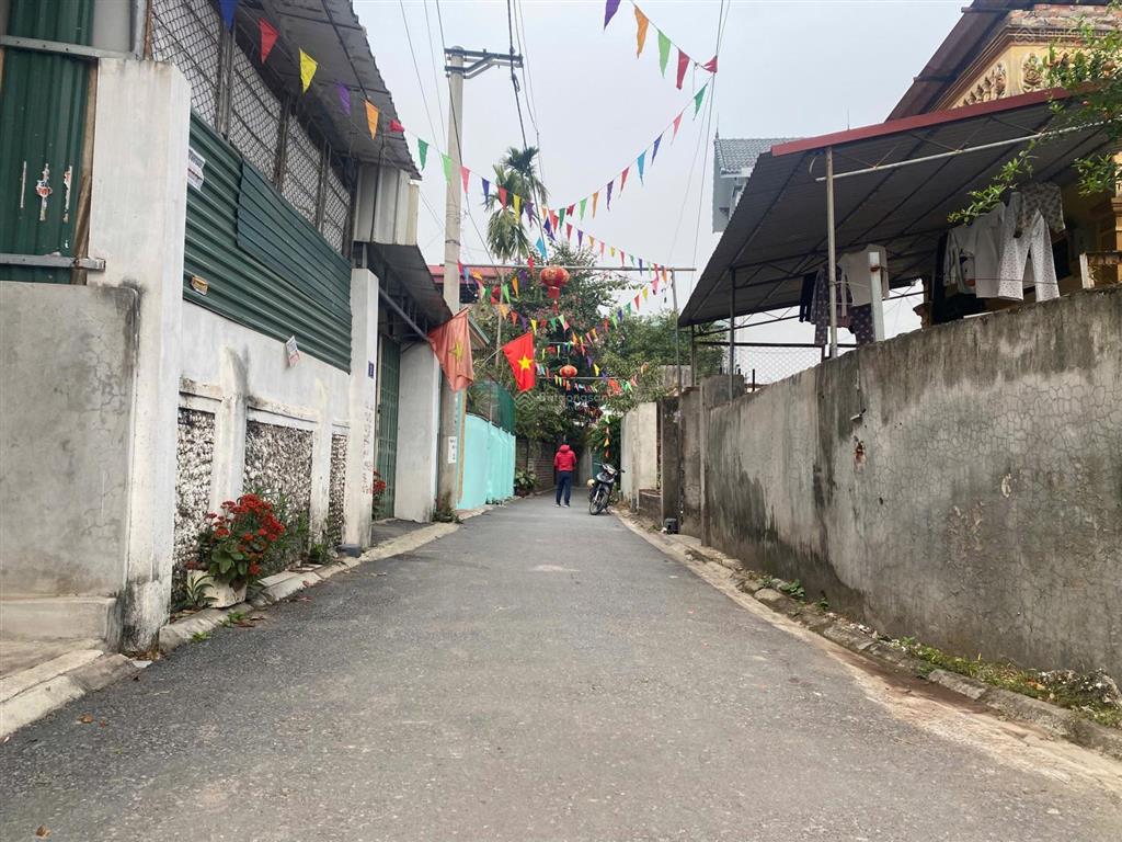 Bán 71.8m2 đất xuân thuỵ  kiêu kỵ đường thông xe 16c sát dự án vinhomes giá 5.95tỷ  0902 132 ***