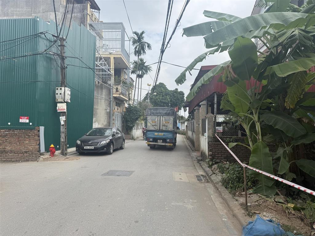 Bán 42m2 đất tổ 4 cự khối mt 3.75m vuông như bao diêm đường xe 16 chỗ cách trục chính 10m giá 4.2tỷ