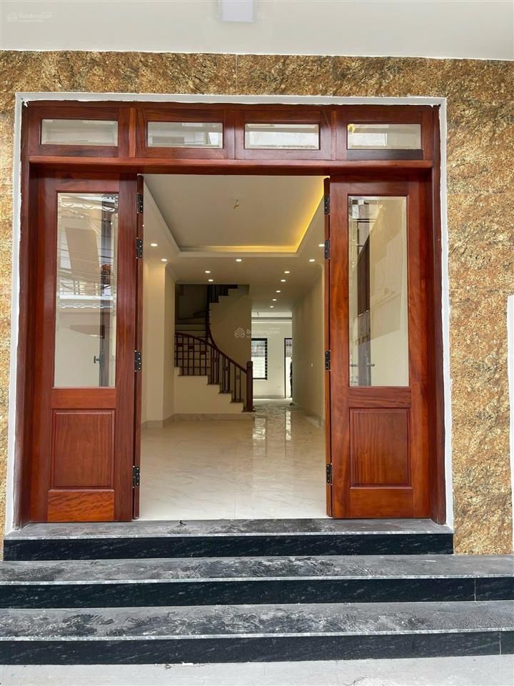 Chính chủ bán nhà 90m2x5t xây mới phúc lợi đường thông xe 16 chỗ giá 15tỷ  0902 132 ***