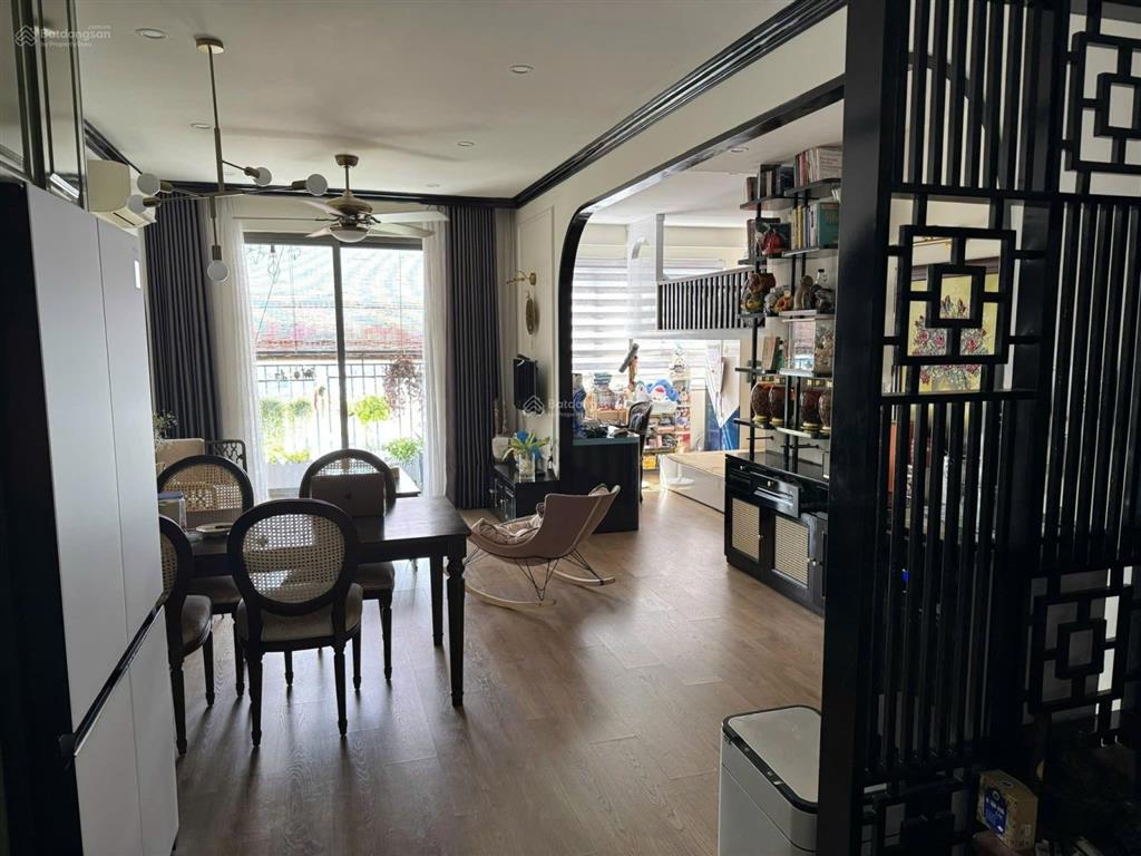 Căn hộ may mắn, nội thất decor cao cấp, có slot đỗ xe ô tô, 68m2, bán cho người khởi sự lập nghiệp