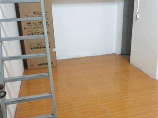 Cho thuê phòng trọ khép kín 25m²  có gác xép  gần bách khoa, giải phóng. có nội thất cơ bản