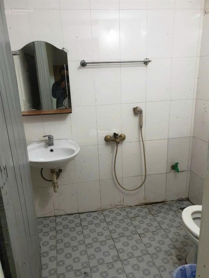 Cho thuê phòng trọ khép kín 25m²  có gác xép  gần bách khoa, giải phóng. có nội thất cơ bản