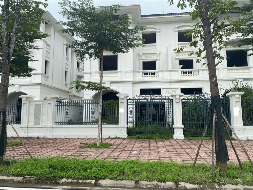 Bán gấp biệt thự 200m2, kđt vườn cam, mặt vành đai 3.5, giá đầu tư chỉ 52.x tỷ