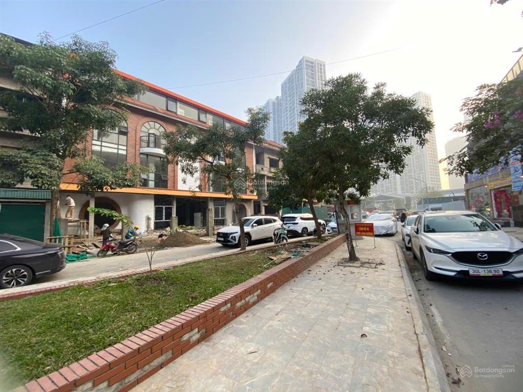 Bán gấp liền kề bảo sơn, dt 131m2 trục thông vinsmart, giá chỉ 23 tỷ