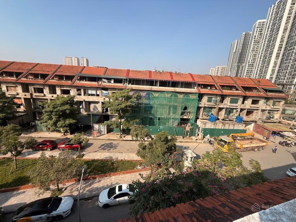 Bán gấp liền kề bảo sơn, dt 131m2 trục thông vinsmart, giá chỉ 23 tỷ