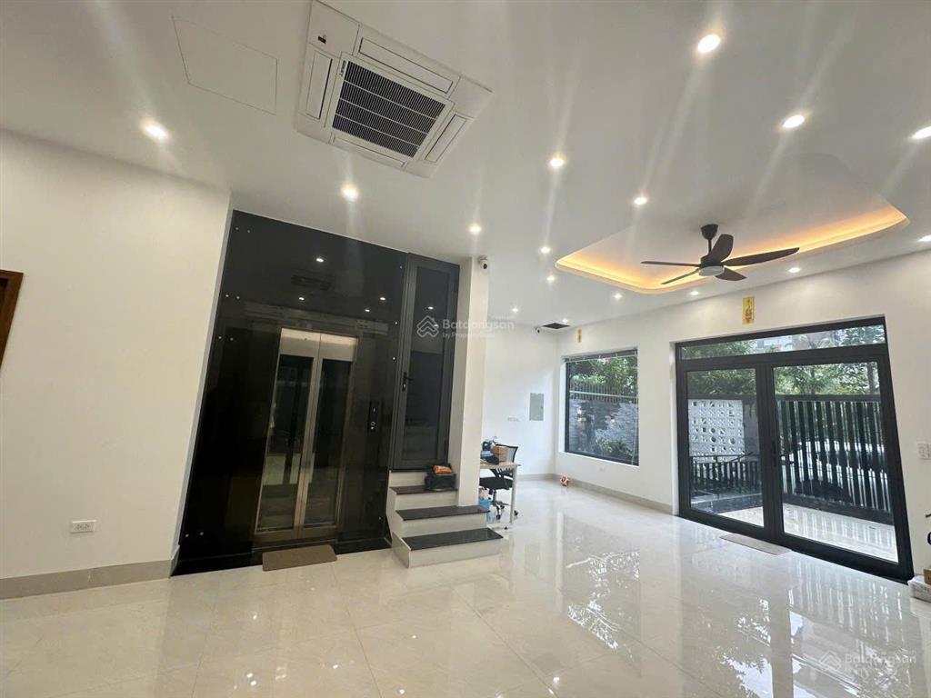 Bán gấp biệt thự xuân phương tasco, dt 151m², hoàn thiện siêu đẹp, trục đường đôi, giá chỉ 33.x tỷ