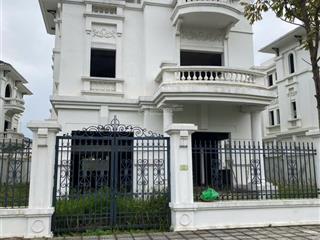 Hiếm! bán biệt thự vườn cam, dt 240m2, đường 12m, sát hồ, giá chỉ 15xtr/m2