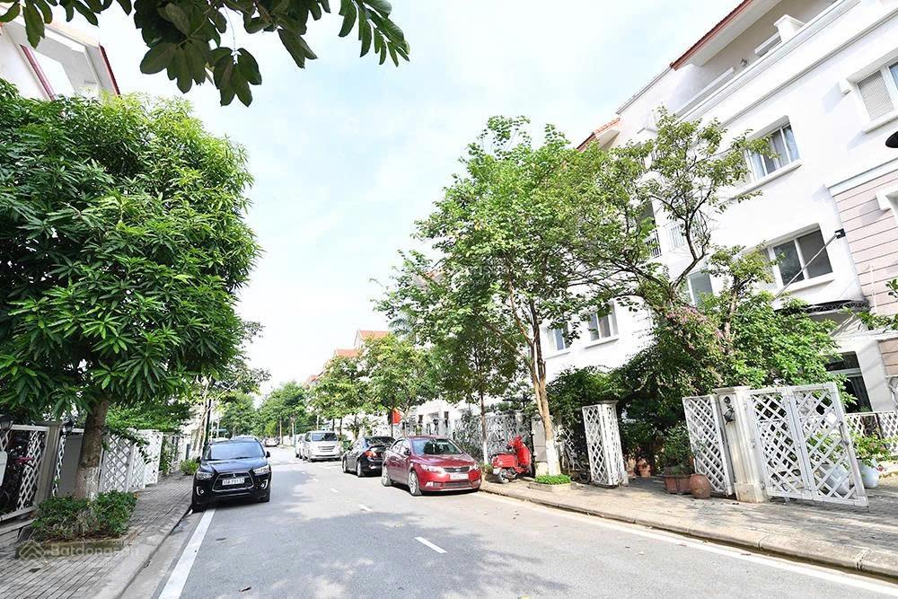 Bán gấp liền kề mailand hanoi city, dt 126m2 hai mặt đường giá chỉ 26,9 tỷ