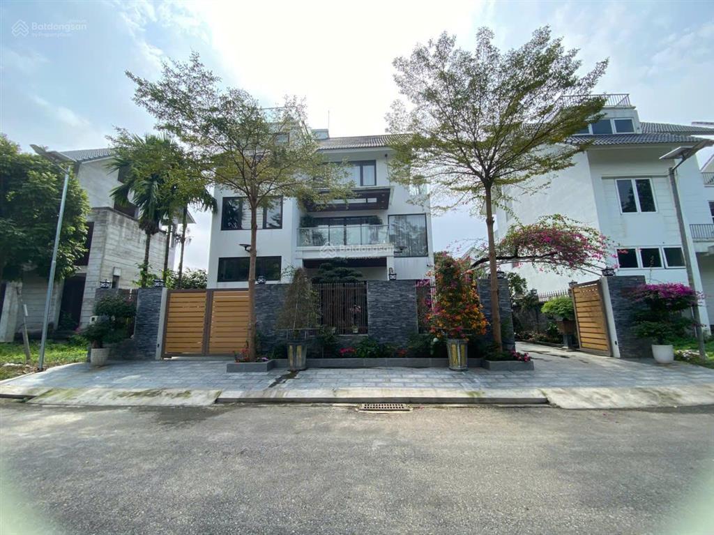 Bán gấp biệt thự mặt hồ kđt new house city, dt 350m2 cực đẹp, giá siêu rẻ chỉ 75tr/m2