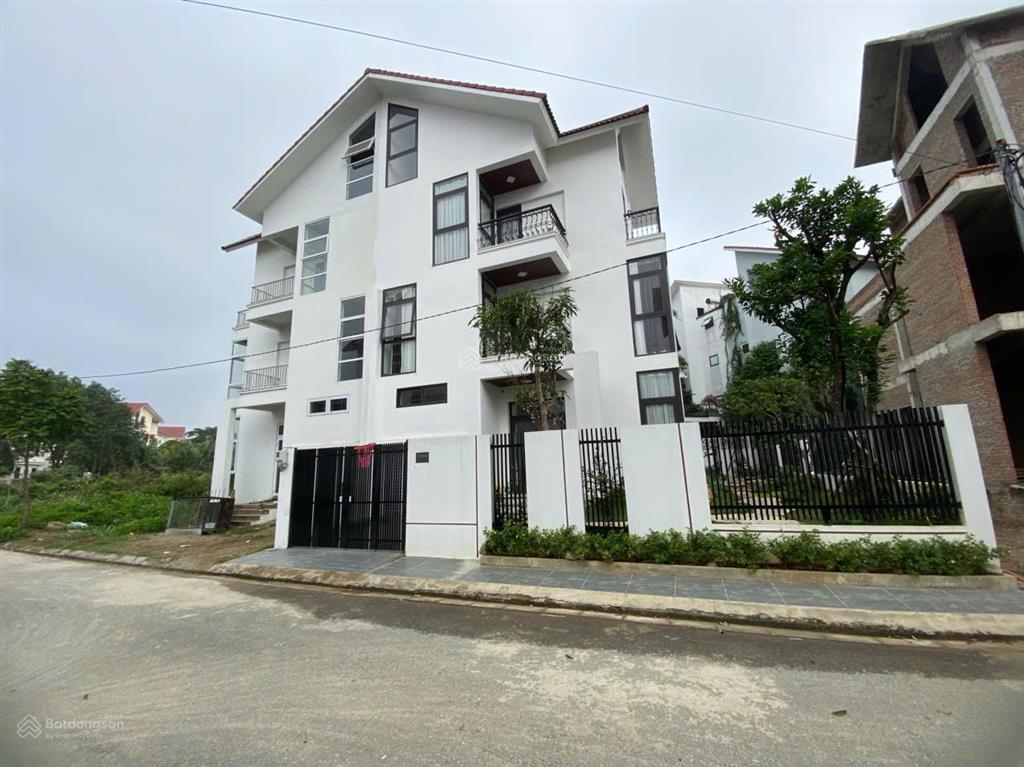 Bán gấp biệt thự newhouse city, dt 204m2, mt 12m, sđcc, giá rẻ chỉ 68.1tr/m2