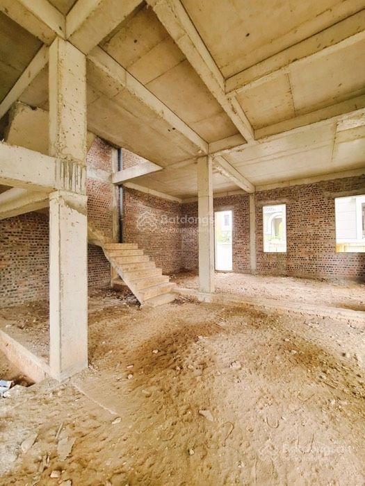 Bán biệt thự bảo sơn, dt 210m2, xây 3.5 tầng, mt 10m, giá chỉ 33.9 tỷ