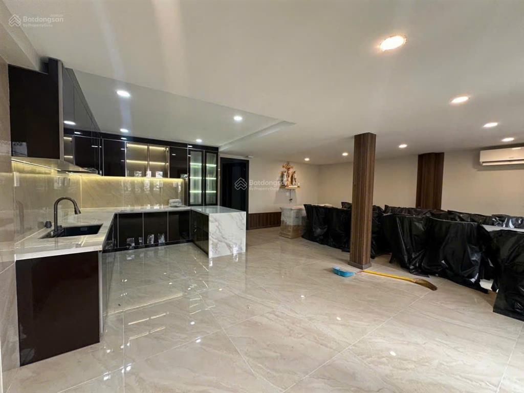 Bán nhà hxh 10m đường an bình quận 5. dt 7,6x11m vuông vức. 1 trệt, 3 lầu st mới đẹp giá chỉ 18 tỷ