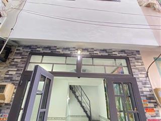 Nhỉnh 500tr nhà 2lầu 2pn ấp4 đông thạnh gần chợ gấu và nhà thờ tam đông khu dân cư đông đúc gần q12