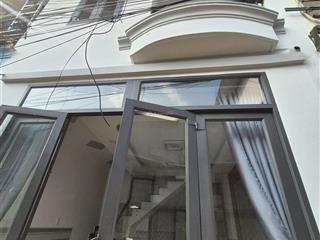 Nhỉnh 1ỷ nhà 4x8m đẹp 1 lầu 2pn 2wc kê khai số nhà quận điện nước riêng tân thới hiệp 21 sát gò vấp