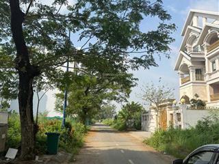 Bán cặp đất phú nhuận 4, lô đẹp, 10mx18m giá 230 triệu/m2, sổ riêng công chứng ngay