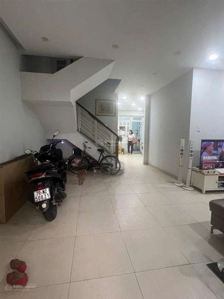 Bán nhà khu dân cư số 1 thạnh mỹ lợi giá 14.5tỷ, đường 12m, 6x15.5m 1 trệt 2 lầu