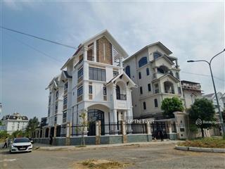 Bán biệt thự góc 2 mặt tiền phan bá vành  thạnh mỹ lợi, sát sông sài gòn, giá 75 tỷ dt 355.9m2