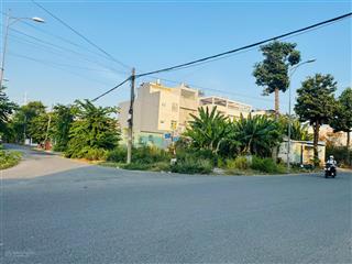 [lô góc 2 mt]đường đàm văn lễ(20m)  phạm công chứ kdc số 1  thạnh mỹ lợi  giá 160tr/m2.