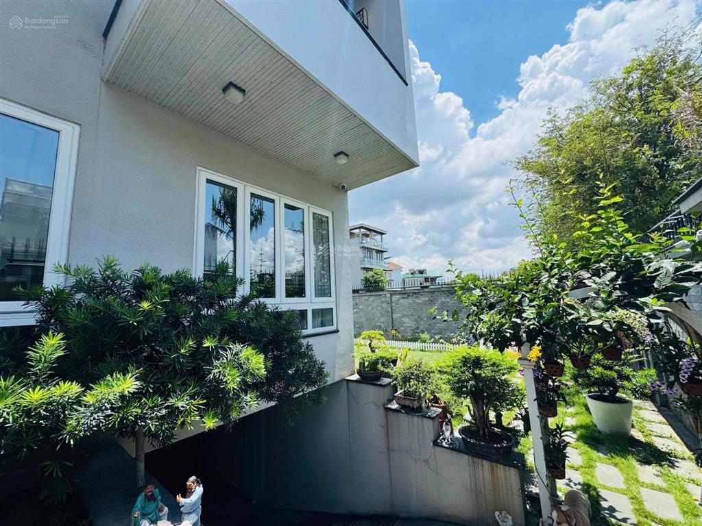Bán biệt thự villa thủ thiêm  sân vườn hồ bơi  full tiện ích cao cấp  chỉ 68 tỷ