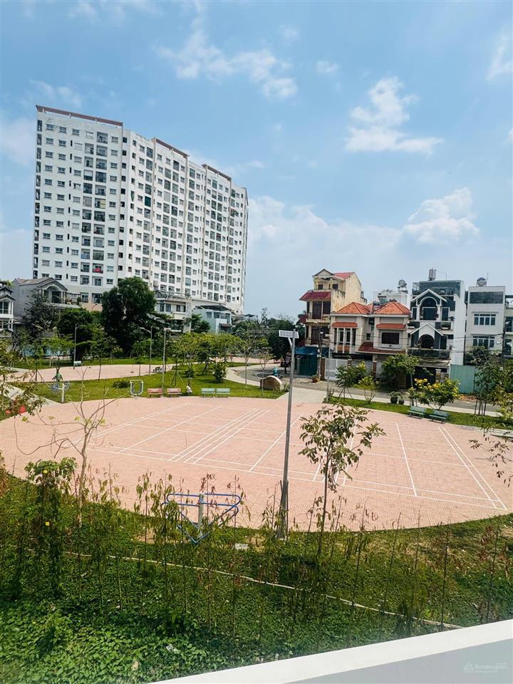 Bán biệt thự góc 2 mặt tiền 288m2 khu phú nhuận 10 mẫubình trưng tây cách nguyễn duy trinh 200m.