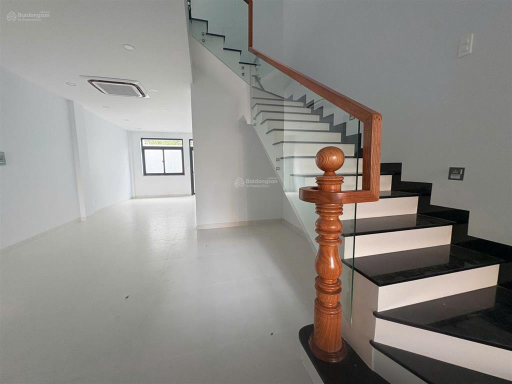 Cho thuê nhà nguyên căn khu mystery hưng thịnh, quận 2, nhà đẹp ở ngay