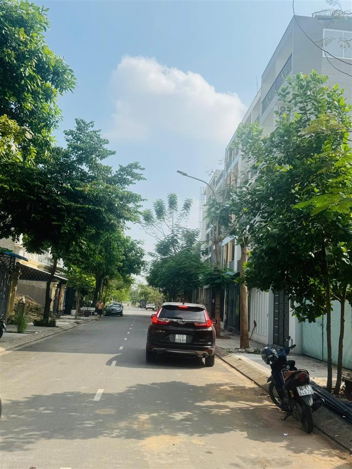 Bán nhanh lô đất phú gia cát lái quận 2  7x17m,đường thông dài, vị trí cực kì đẹp