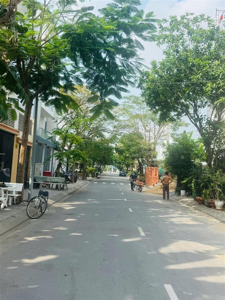 Bán nhanh lô đất phú gia cát lái quận 2  7x17m,đường thông dài, vị trí cực kì đẹp