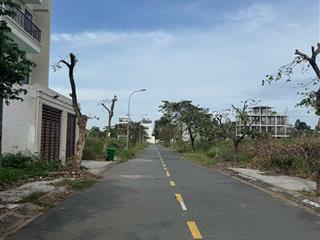 Bán nhanh lô đất khu cát lái, mặt tiền đường lớn 24m, thuận tiện buôn bán dt(5x18) giá 88tr