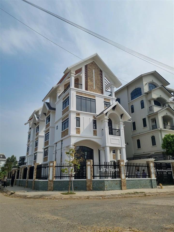 Siêu vip! bán gấp biệt thự mt đường nguyễn văn kỉnh, dt 374m2  giá 92 tỷ khu dc thạnh mỹ lợi