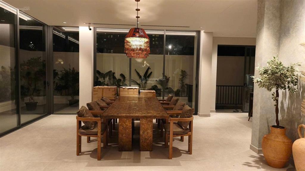 Cho thuê biệt thự cao cấp mysteryhưng thịnh, giá 150tr/tháng, khu đảo kim cương full nội thất