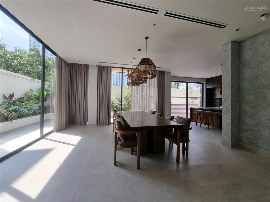 Cho thuê biệt thự cao cấp mysteryhưng thịnh, giá 150tr/tháng, khu đảo kim cương full nội thất