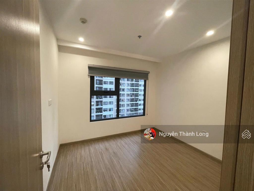 Bán gấp  chính chủ cần bán gấp căn hộ 2n+1 tại phân khu sapphire  vinhomes smart city !!