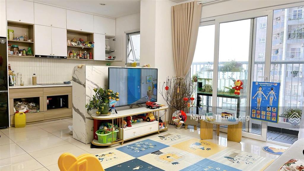 Cho thuê 2 ngủ đẹp nhất golden palace  88m2, 2n2vs, hướng nam, view khách sạn jw marriot !