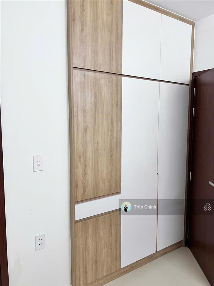 Chính chủ cần bán căn 2pn 58m2 giá 1,8 tỷ. bao sang tên. hỗ trợ vay 3 bên. sổ sẵn. mã căn ch1608