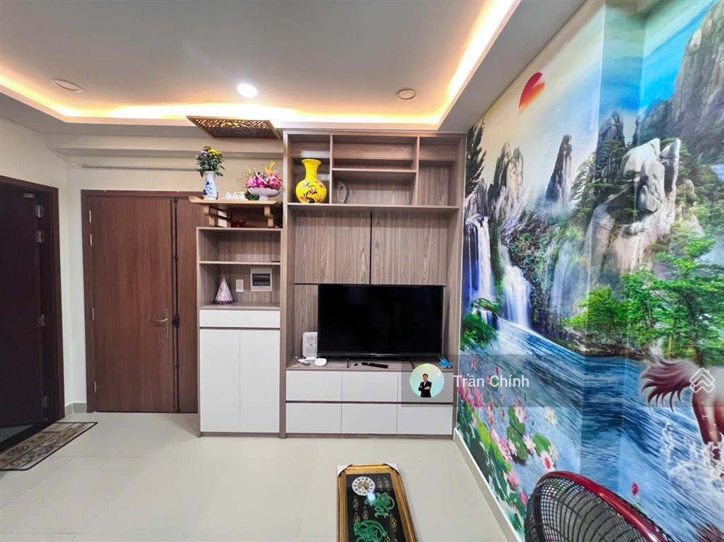 Chính chủ cần bán căn 2pn 58m2 giá 1,8 tỷ. bao sang tên. hỗ trợ vay 3 bên. sổ sẵn. mã căn ch1608