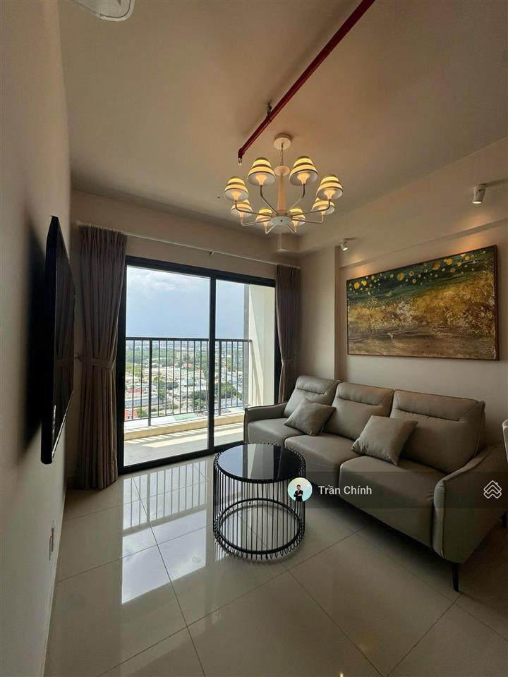 Cho thuê căn 3 phòng ngủ  86m2 đầy đủ nội thất. dọn vào ở ngay