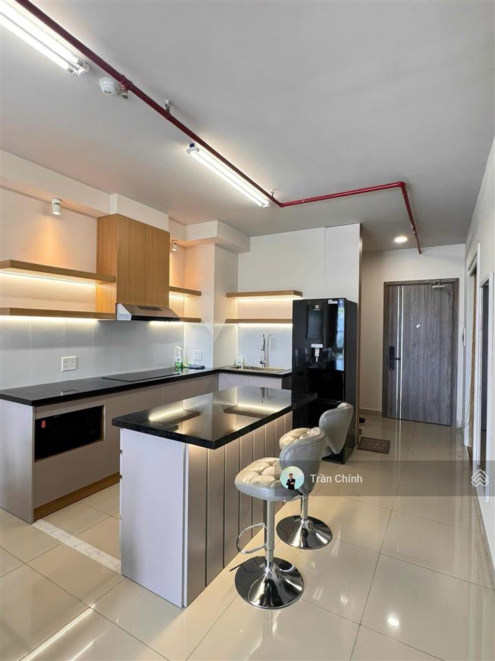 Cho thuê căn 3 phòng ngủ  86m2 đầy đủ nội thất. dọn vào ở ngay