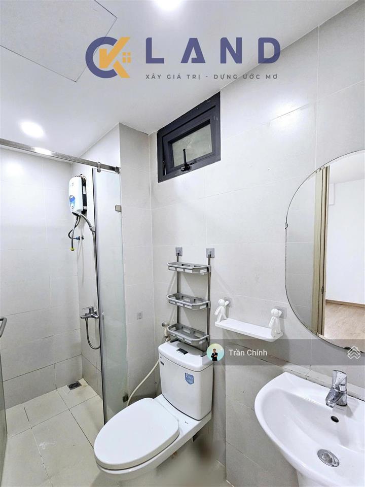 Cần bán căn 2pn  67m2 block c view hồ bơi. sổ sẵn, sang tên nhanh chóng, xem nhà 24/7