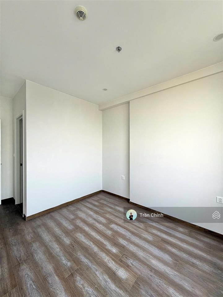 Chủ người đài loan cần bán căn 2pn72m2 the emerald golf view có sổ, giá 2,85 tỷ. xem ngay