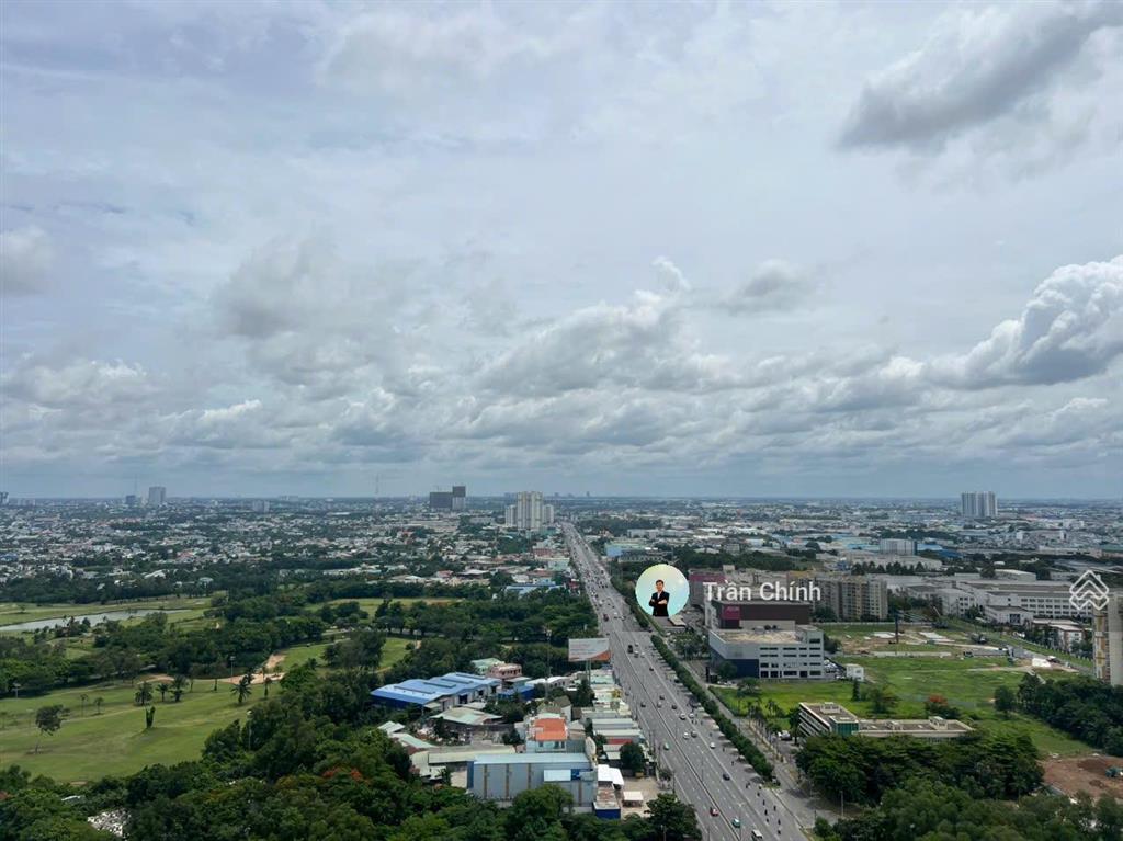 Bán căn 1pn  52,25m² view sân golf giá 2,2 tỷ. sổ sẵn