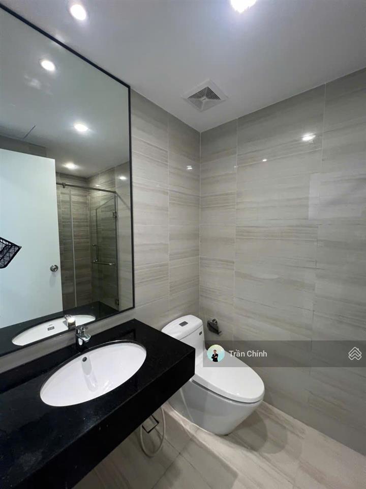Bán căn 1pn  52,25m² view sân golf giá 2,2 tỷ. sổ sẵn