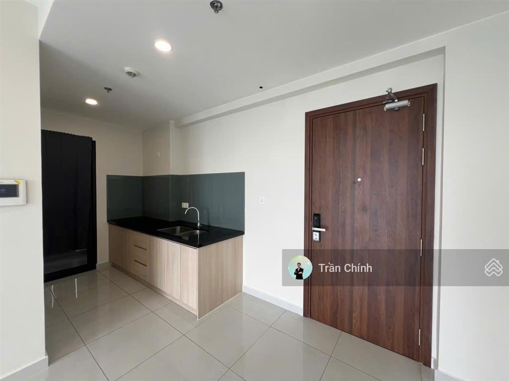 Bán căn 1pn  52,25m² view sân golf giá 2,2 tỷ. sổ sẵn