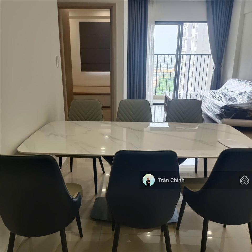 Bán căn 2pn  67m2 full nội thất. mua vào là ở ngay. nội thất liền tường cực đẹp.