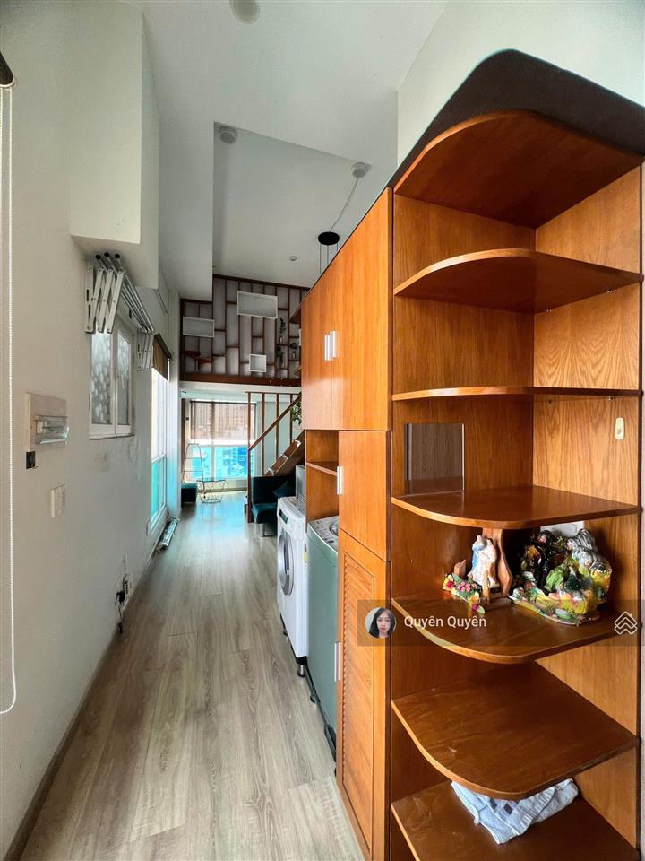 Charmington quận 10  duplex 2 phòng 1wc 2ty300 bao sang tên, sẵn hđt 13,5tr, full nội thất